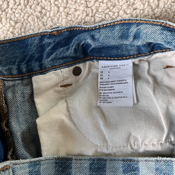 American eagle shorts- hardly worn - Picture 2 of 3